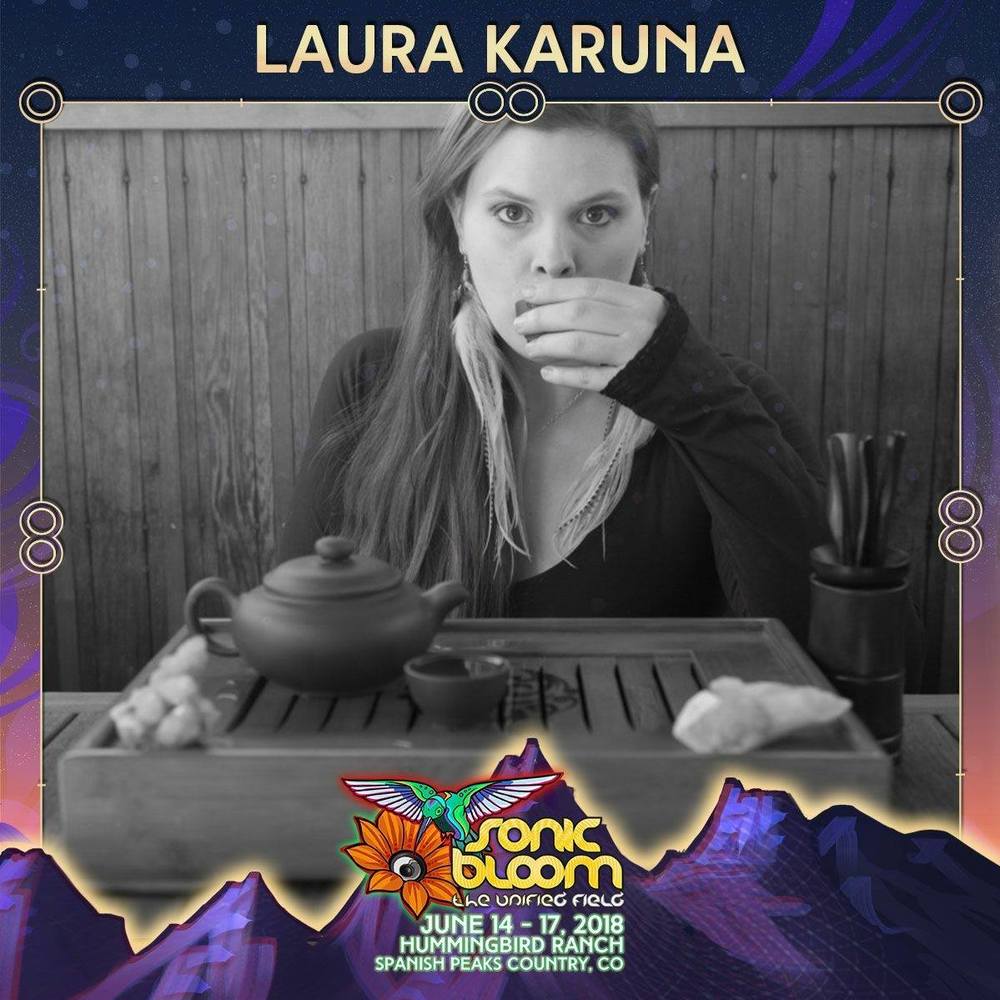 Meet your Posher, Laura